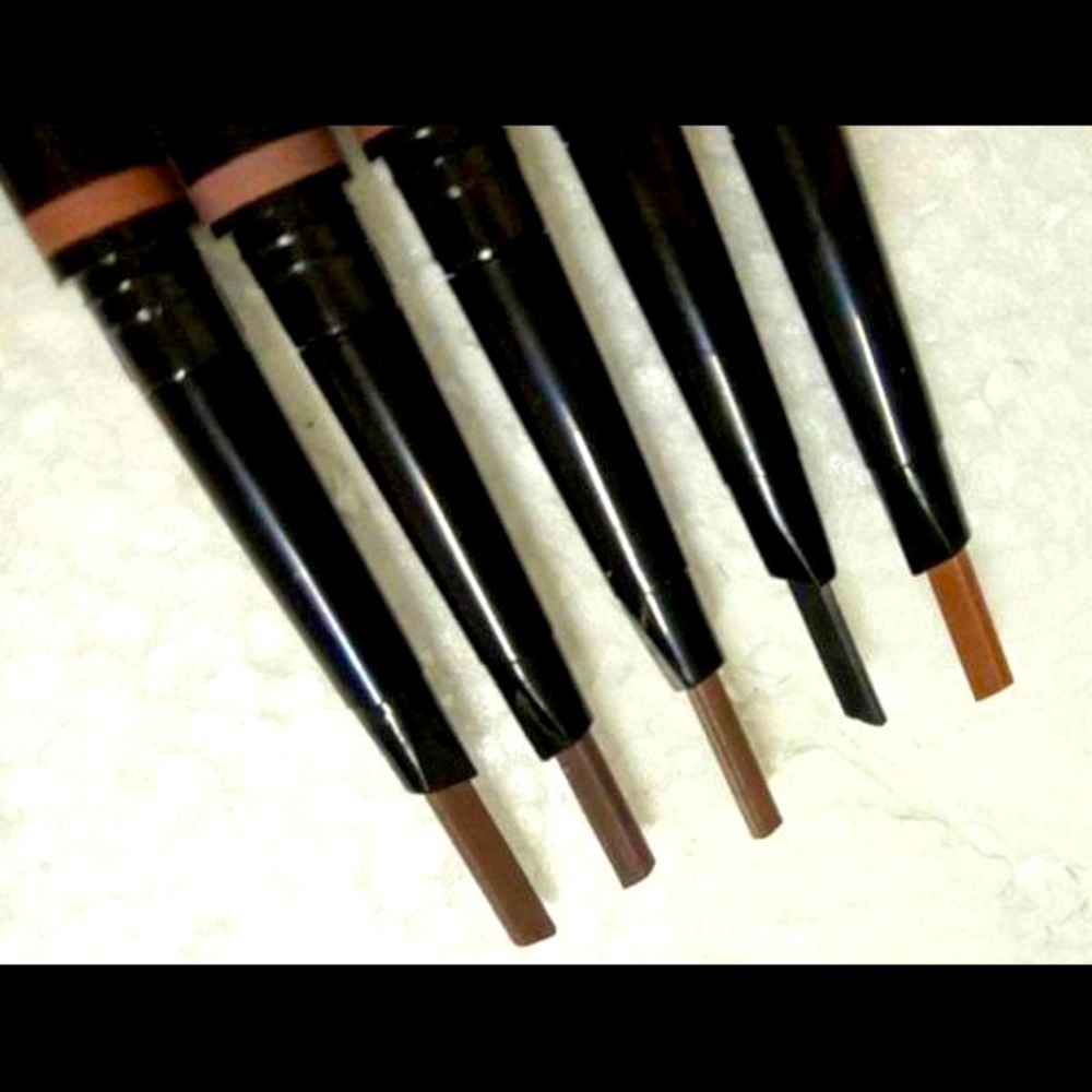 Eyebrow Definer Pencil